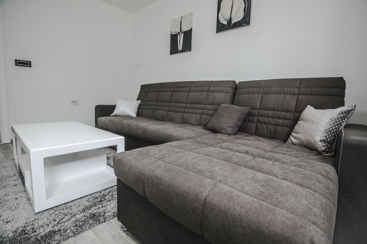 Kristal Apartmani Arandjelovac Exterior foto