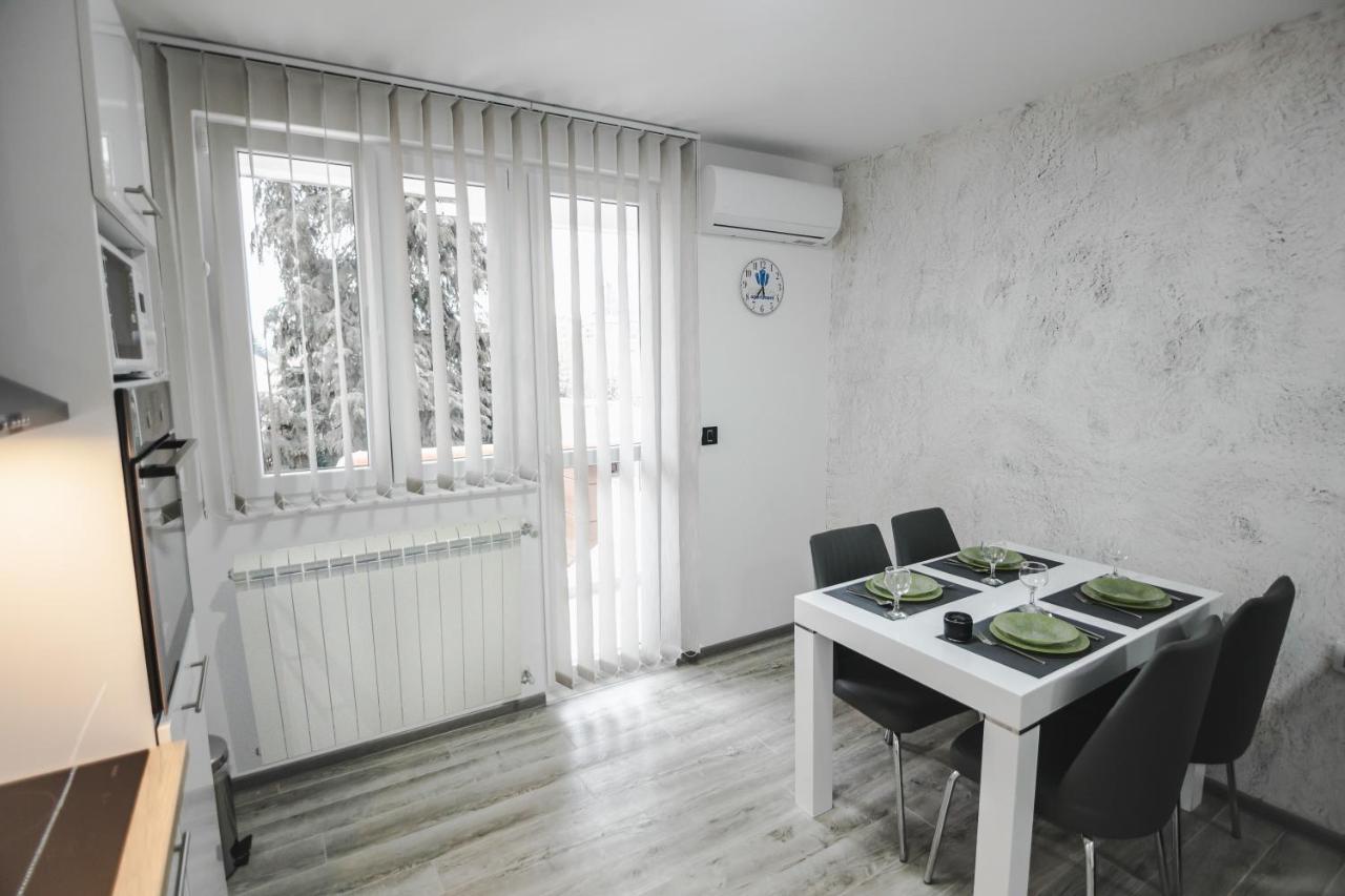 Kristal Apartmani Arandjelovac Exterior foto