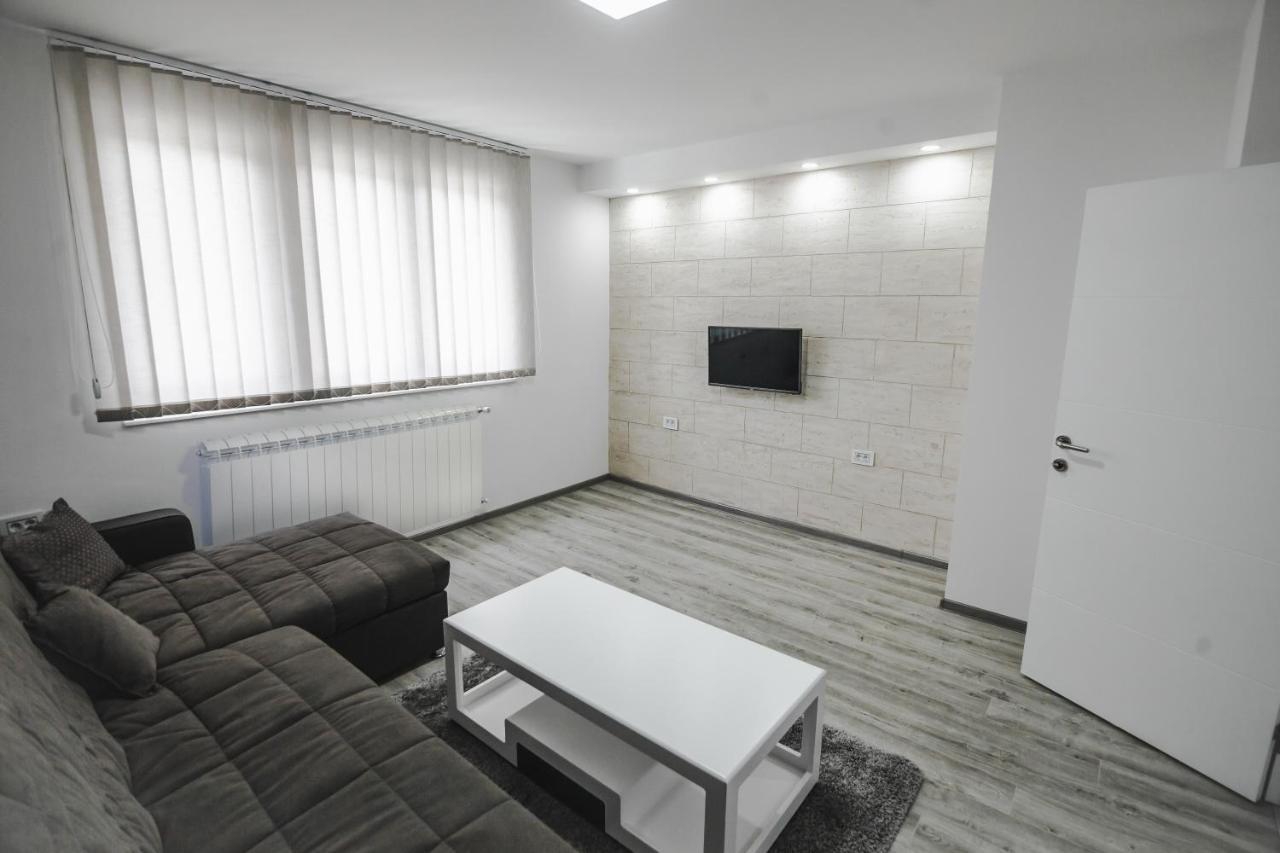 Kristal Apartmani Arandjelovac Exterior foto